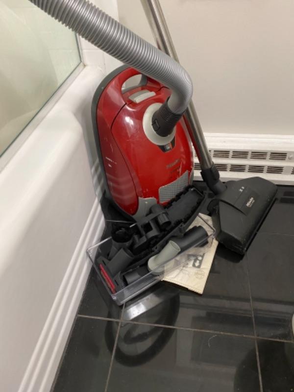 872 Miele Antares Vacuum Cleaner