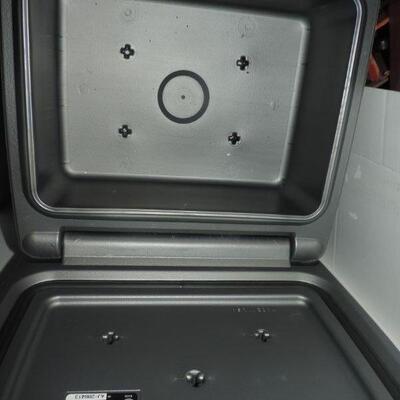 SENTRY SAFE WITH KEY