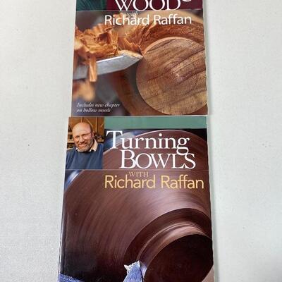 Lot# 233 s Wood Turning by Richard Raffan Woodworking Cabinet Making Tools Illustrated 