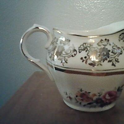 22kt gold gravy bowl