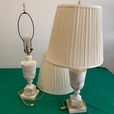 LOT 260 PAIR OF VINTAGE MARBLE TABLE LAMPS