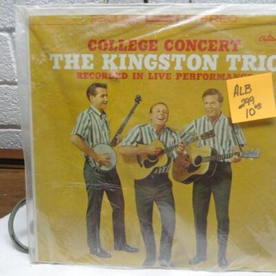 ALB299 THE KINGSTON TRIO COLLEGE CONCERT VINTAGE ALBUM