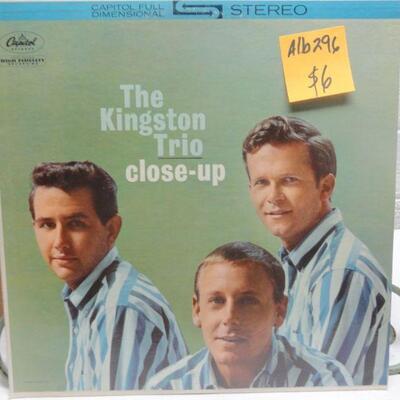 ALB298 THE KINGSTON TRIO CLOSE UP VINTAGE ALBUM