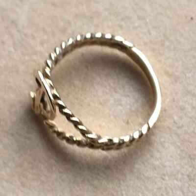 14k Gold Child’s Ring Size 2 Initial “P”