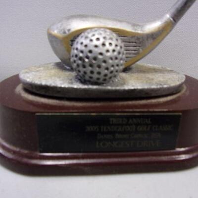 Lot 198 - Golf Decor - 