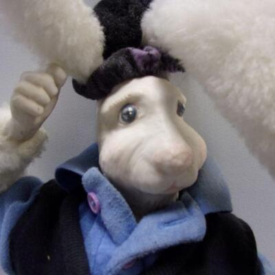 Lot 200 - Ceramic Golf Bunny 