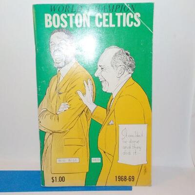 " World Champion Boston Celtics Yearbook 1968-69;
