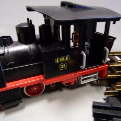 Lot 6 - Playmobil Train Engine UPRR & LGB G Gauge No.3180 Denver South Park & Pacific R.R. Passenger Car