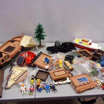 Lot 7 - Various Toys - Some Playmobil - Geobra
