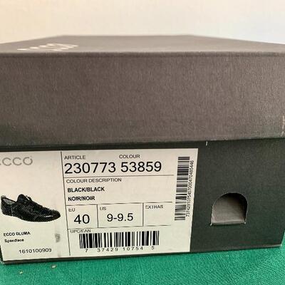 Lot 270 ECCO SLIP ONS LIKE NEW LADIES SIZE 9-9.5