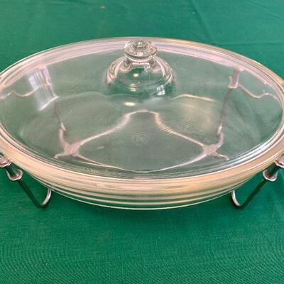 LOT 278  VINTAGE CLEAR GLASS COVERED CASSEROLE IN SILVER TONE SCISSOR TRAY