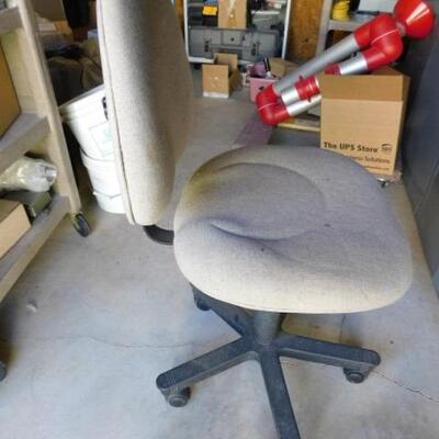 Upholstered Cushion Swivel Office Chair Beige 