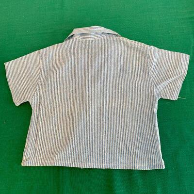 LOT 302 VINTAGE 1950S BLUE & WHITE SEERSUCKER SHORT SLEEVE SHIRT