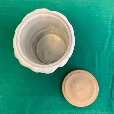 LOT 315 VINTAGE LE CHEF POTTERY