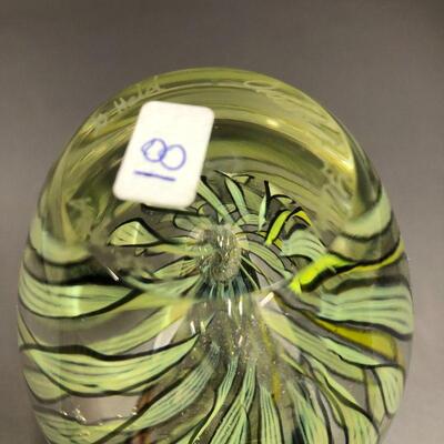 Green swirled Perfume w/stopper 5