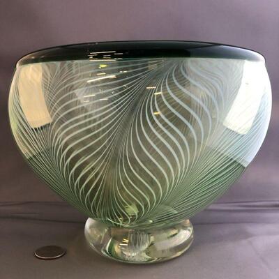 Green w/Dark Green rim Lg glass bowl 6.25