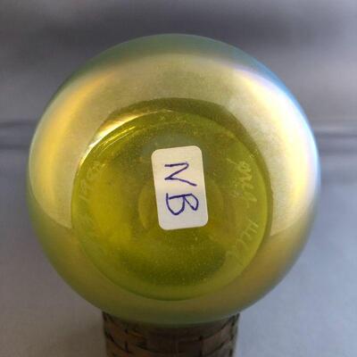 Iridescent Gold pulled feather vase 5.5"- signed O&F, Greg Held