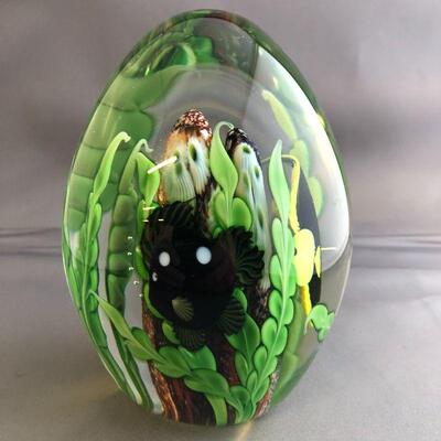 Beta 2 Fish Large paperweight 5.5"- signed Orient & Flume, G Held, H046558
