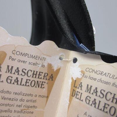 Lot 19 - La Maschera del Galeone Hand Painted Venetian Mask Made in Venice Italy
