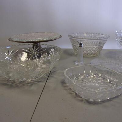Lot 28 - Crystal Serving Trays & Bowls 