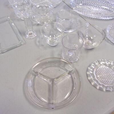 Lot 32 - Crystal Serving Dishes 