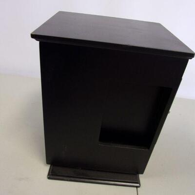 Lot 35 - Lori Greiner Cellphone Plus Charging Station