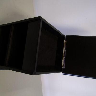 Lot 35 - Lori Greiner Cellphone Plus Charging Station