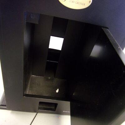 Lot 35 - Lori Greiner Cellphone Plus Charging Station