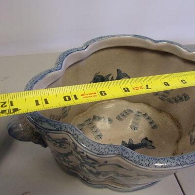 Lot 37 - Porcelain Home Decor Items