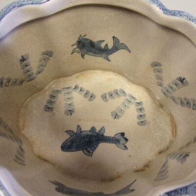 Lot 37 - Porcelain Home Decor Items