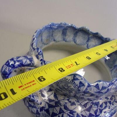 Lot 37 - Porcelain Home Decor Items