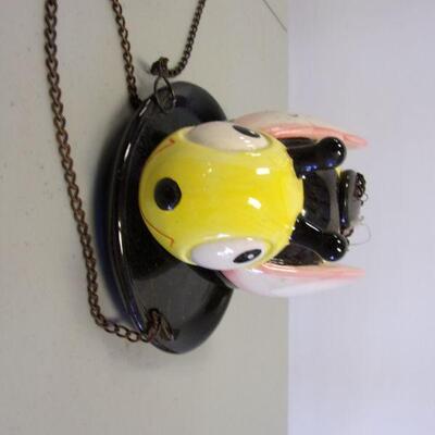 Lot 38 - "Bee" Humming Bird Feeder