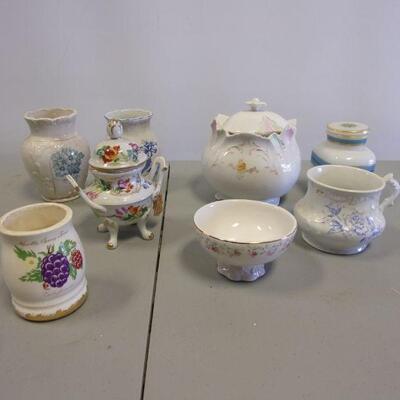 Lot 42 - Condiment Serving Porcelain Dishes