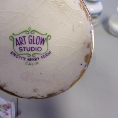Lot 42 - Condiment Serving Porcelain Dishes