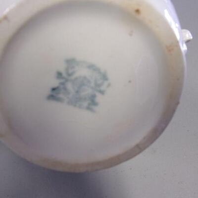Lot 42 - Condiment Serving Porcelain Dishes