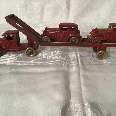LR #2 - Vintage cast iron car hauler with two cars
