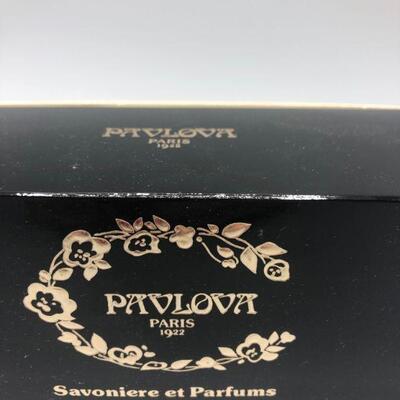 Vintage Pavlova Paris 1922 Parfum Guest Soaps Ballet Slipper Boxed YD#001-1120-00046