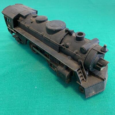LOT 322 OLD ELECTRIC TRAIN MARX LOCOMOTIVE 666 & CARS