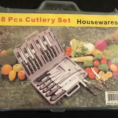 #90 18 piece Cutlery Set - housewares 