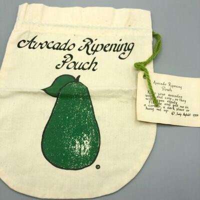 Vintage 1979 Avocado Ripening Pouch