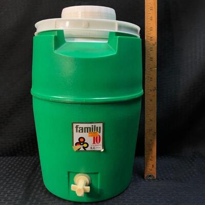 Vintage â€œFamily 10â€ 9.4 L Water Dispenser Lime Green 1970s