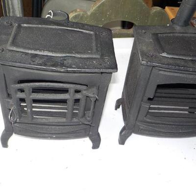 2 Minature Wood stoves Dacor. 8 in x 6 x  3.