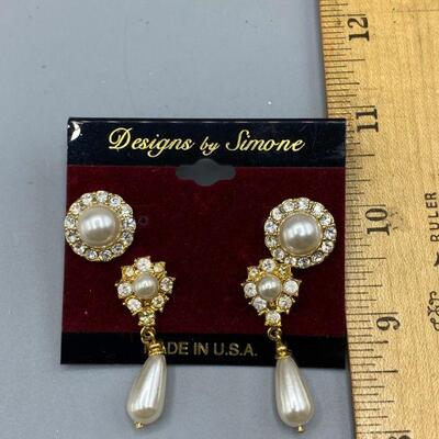 Faux Pearl and Rhinestone Earrings on Card YD#011-1120-00127