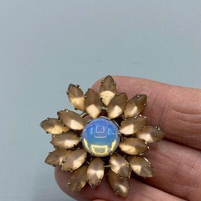 Blush Colored Rhinestone Starburst Pin YD#011-1120-00140