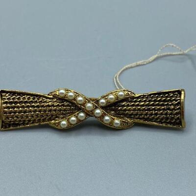 Vintage Dark Gold Tone Bow Pin with Faux Pearls and Original Tag YD#011-1120-00142