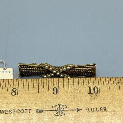 Vintage Dark Gold Tone Bow Pin with Faux Pearls and Original Tag YD#011-1120-00142