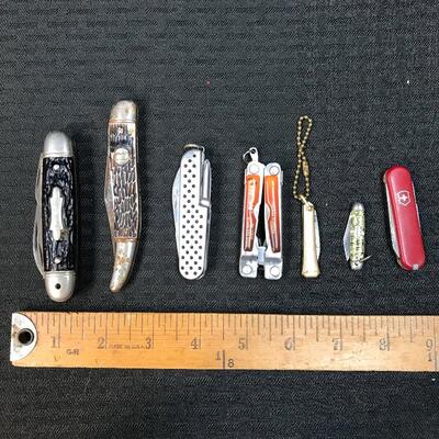 Lot of 7 Pocketknives 