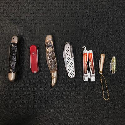 Lot of 7 Pocketknives 