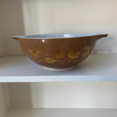 Large Pyrex Bowl