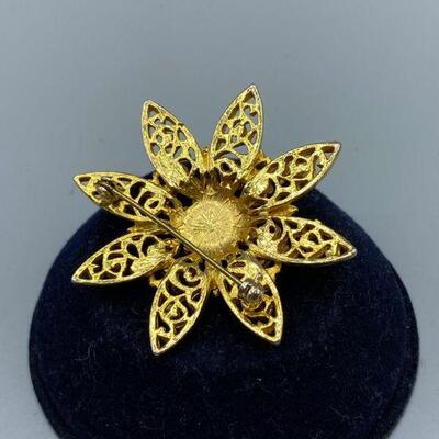 Gold Tone & Red Cabochon Star Cross Pin YD#011-1120-00146